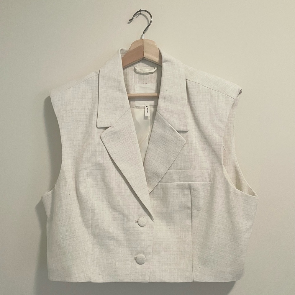 Women's Cream Sleeveless Blazer Vest